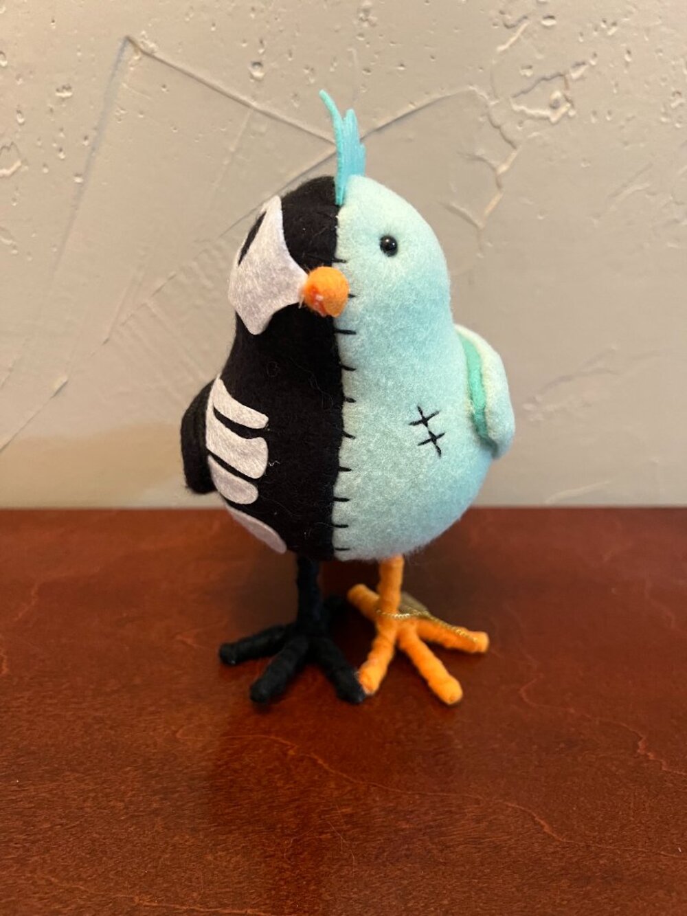Target Hyde & EEK! Boutique 2017 Skelly Halloween Skeleton Decorative Bird 2025
